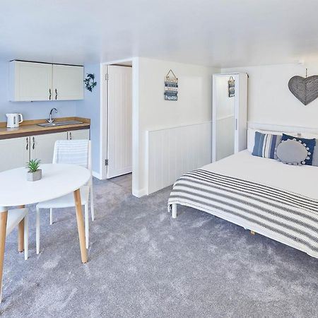 Host & Stay - Princess Place Studio Whitby Ngoại thất bức ảnh