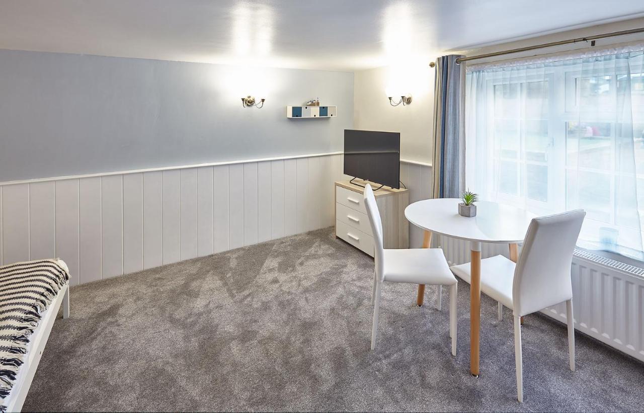 Host & Stay - Princess Place Studio Whitby Ngoại thất bức ảnh
