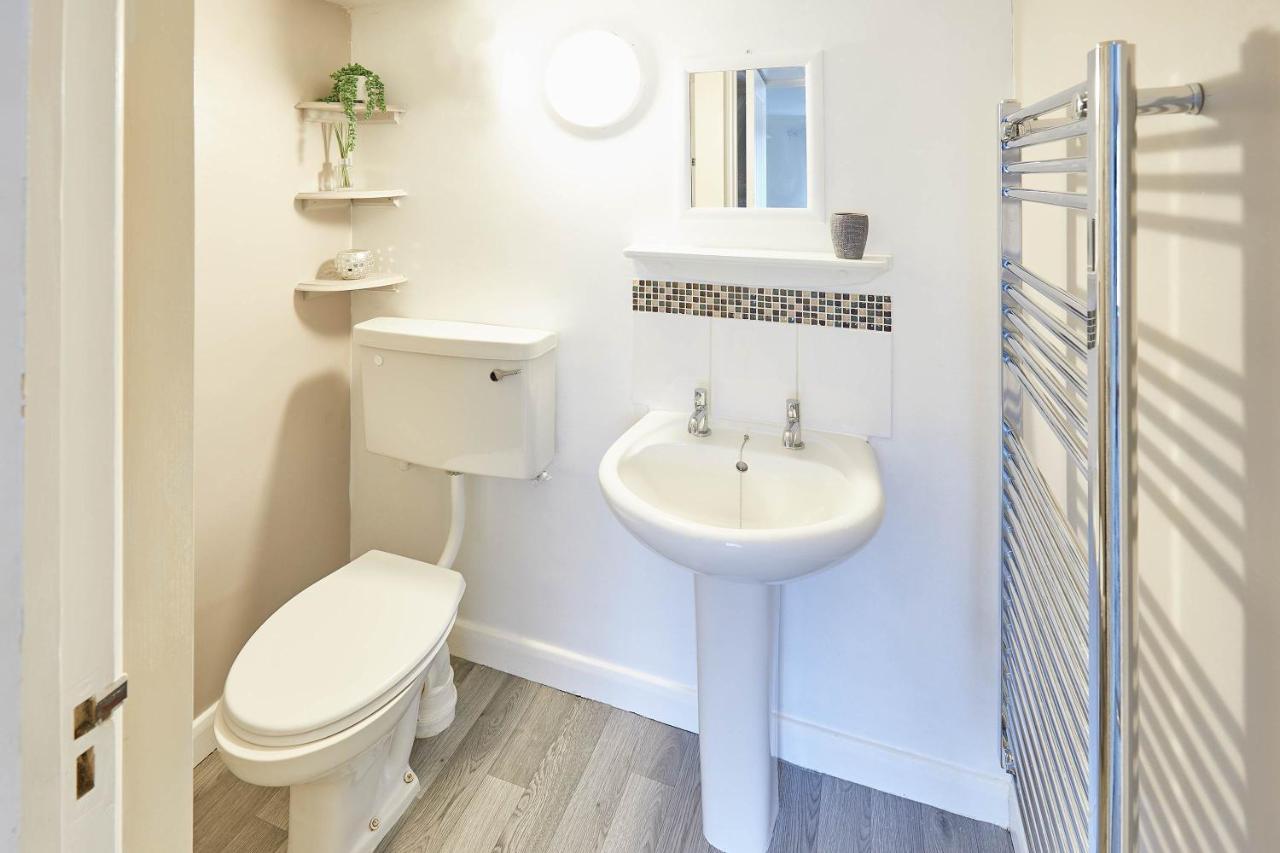 Host & Stay - Princess Place Studio Whitby Ngoại thất bức ảnh