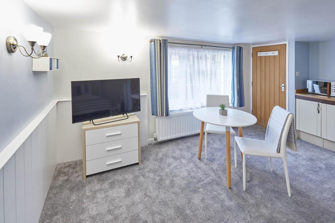 Host & Stay - Princess Place Studio Whitby Ngoại thất bức ảnh