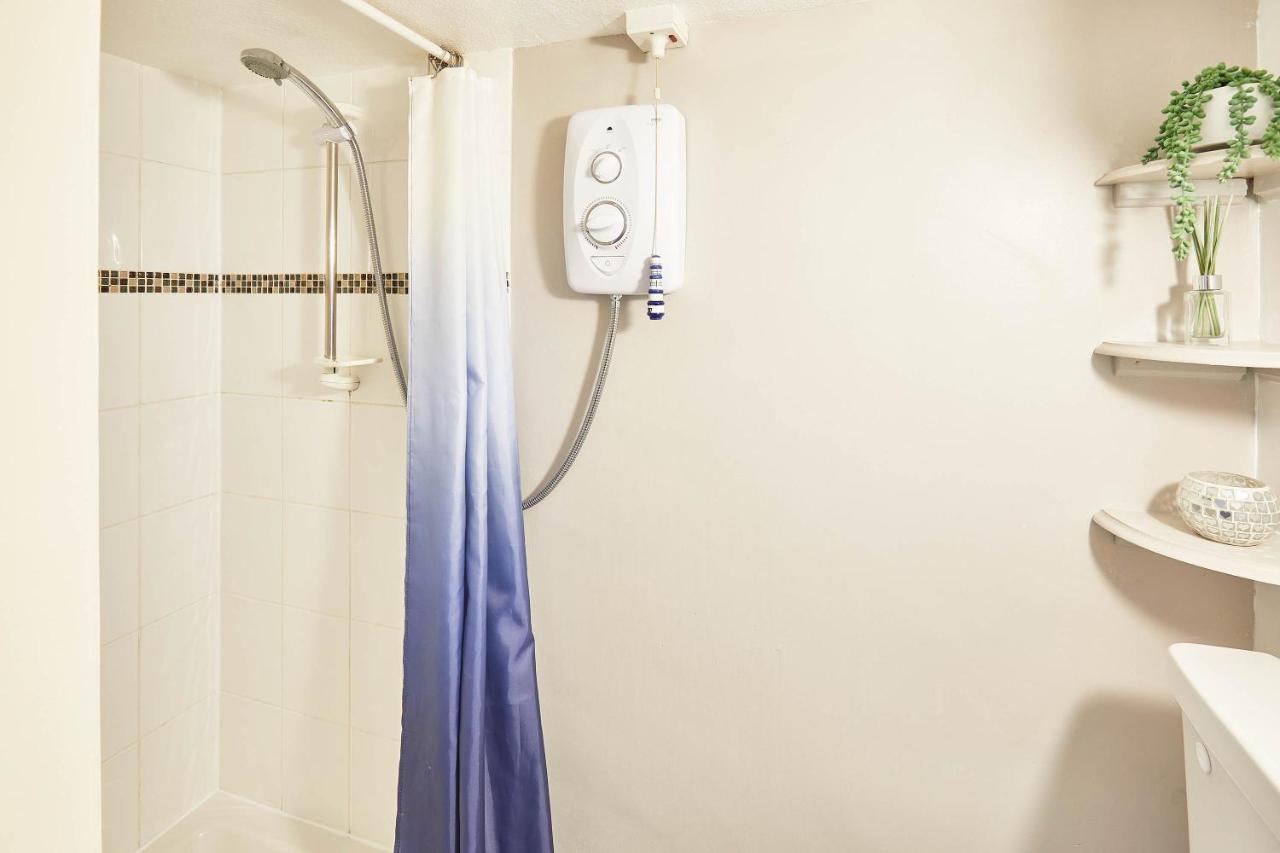 Host & Stay - Princess Place Studio Whitby Ngoại thất bức ảnh